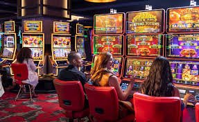 Live-casino dealer interface on bandotking